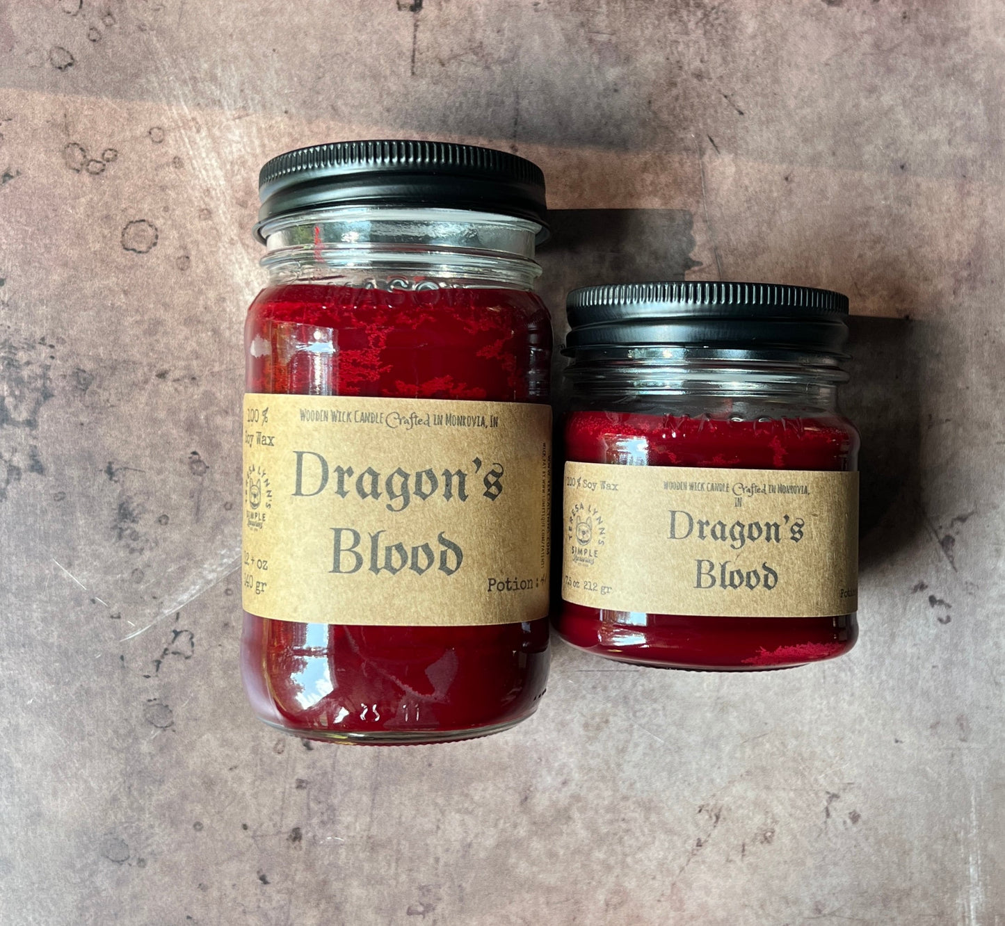 Dragon&#39;s Blood wooden wick soy wax candle