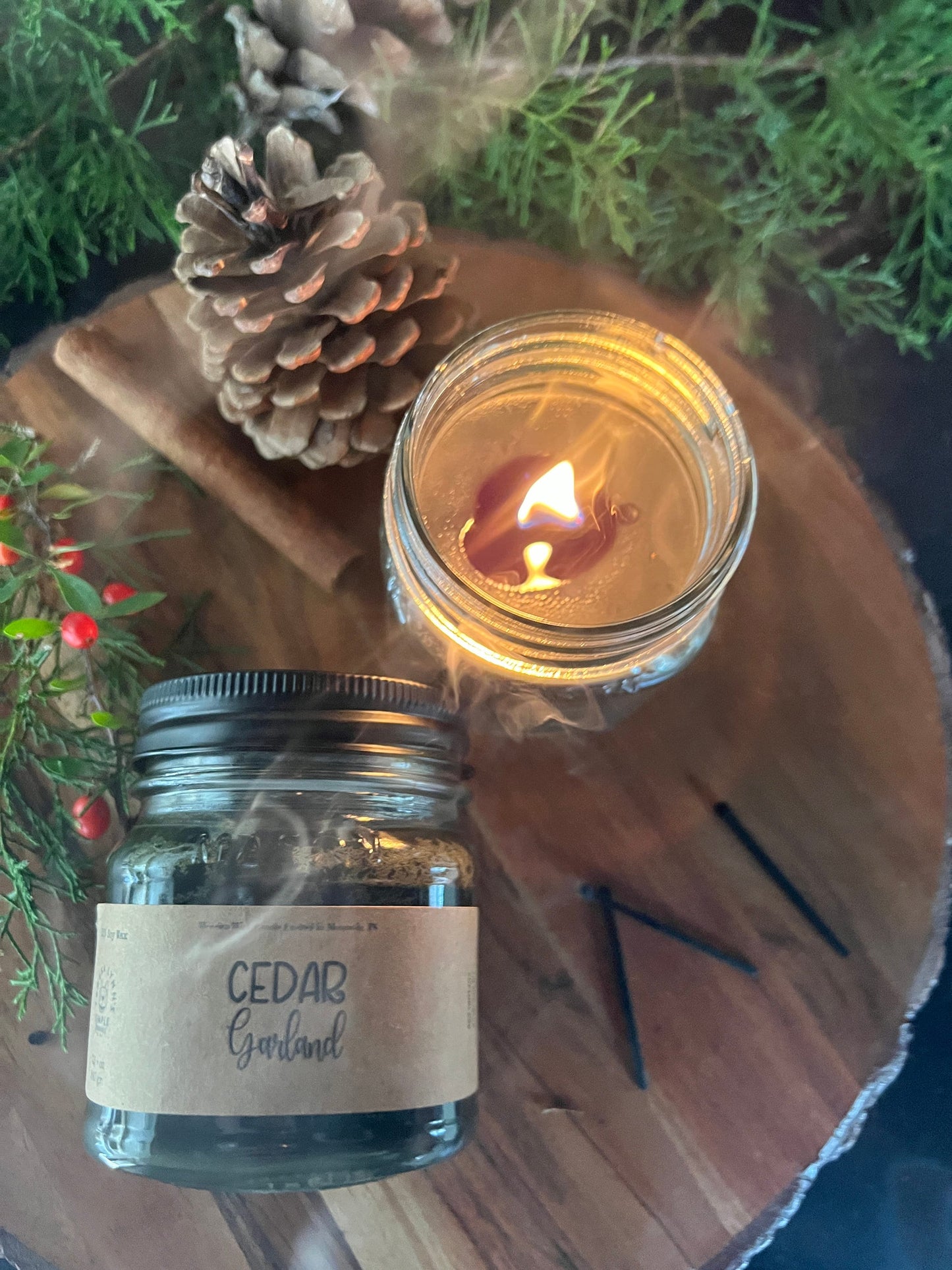 Cedar Garland, wooden wick, soy wax candle