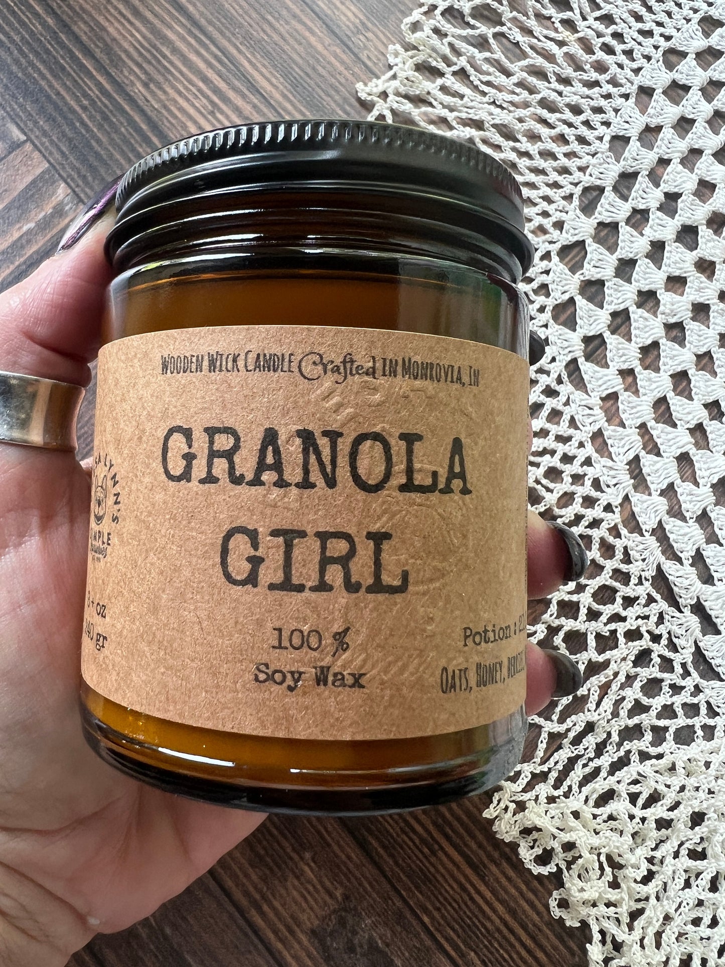 Granola Girl- Oatmeal, Honey, Nut scented wooden wick, soy wax candle